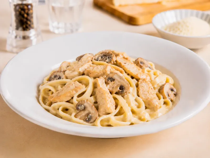 Tagliatelle Pollo e Funghi
